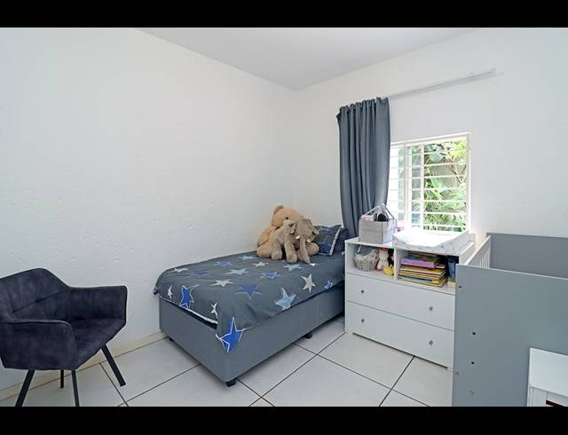 2 BEDROOM SECTIONAL TITLE FOR SALE IN GLENHAZEL